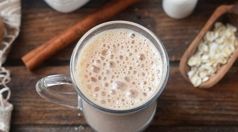 Chocolate shake with oatmeal