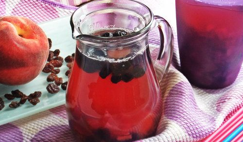 Compote of rhubarb, chokeberry and raisins
