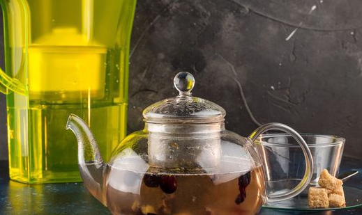 Green tea with blueberries