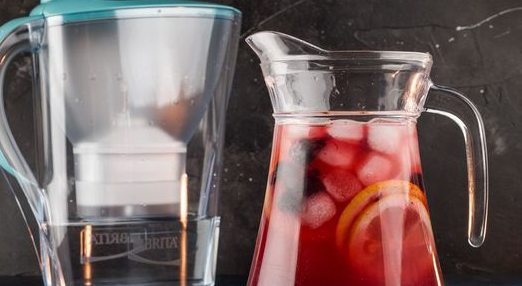 Blueberry lemonade with cardamom