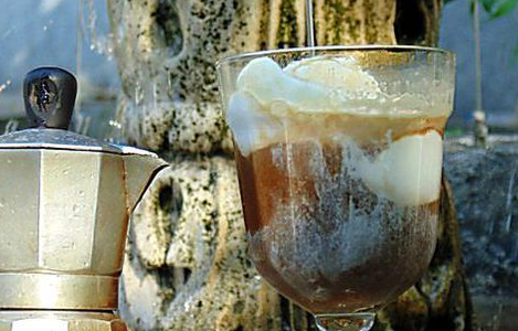 Coffee with ice cream in Italian (Gelato affogato)