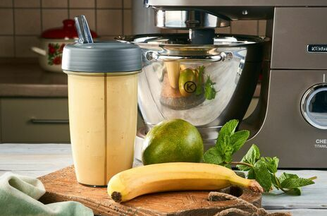 Banana mango lassi