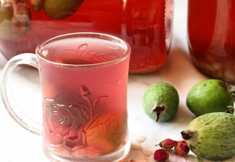 Compote with feijoa and pomegranate