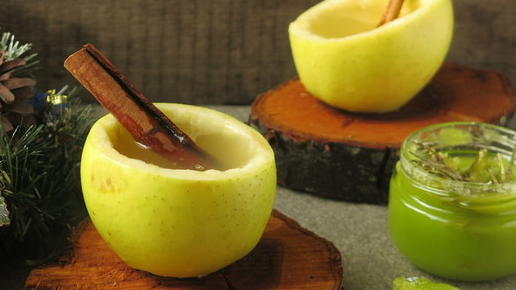 Apple drink with spices