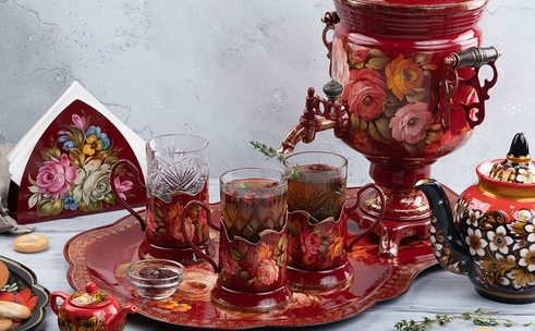 Vitamin tea with thyme and mint