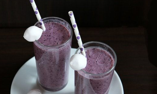 Orange blueberry cocktail