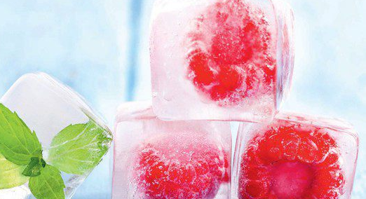 Fruit ice cubes