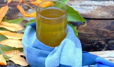 Juniper-sea buckthorn tea with raisins