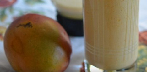 Creamy mango smoothie