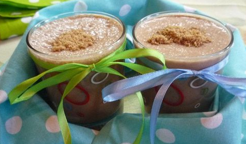 Chocolate linen smoothie