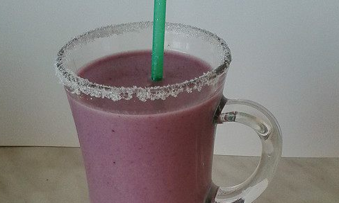 Banana blueberry smoothie