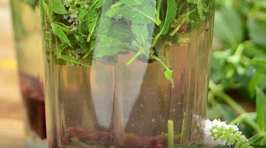 Berry-mint drink with basil
