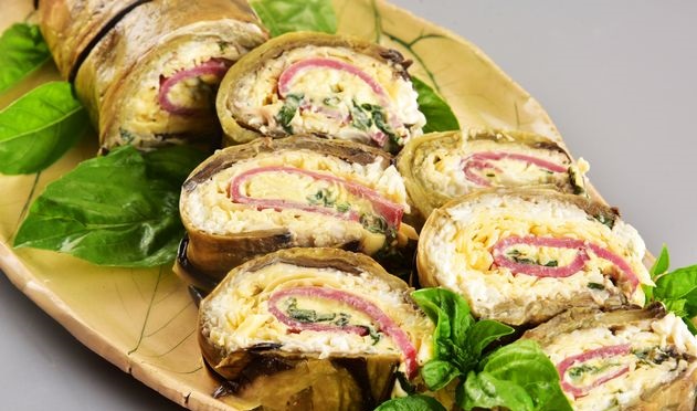 Eggplant roll with cheese and ham