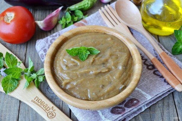 Eggplant and tomato puree soup