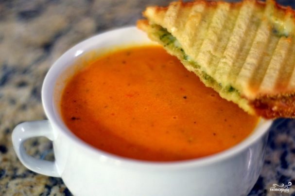 Tomato puree soup