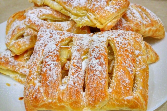 Puffs With Apples From Ready-Made Puff Pastry