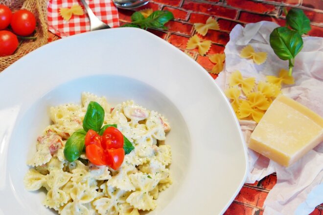 Pasta A La Carbonara With Parmesan