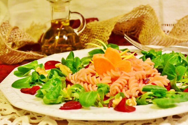 Pasta With Beets, Garlic And Walnuts