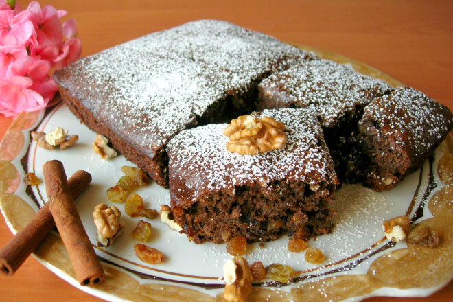 Lenten Honey Gingerbread With Nuts And Raisins