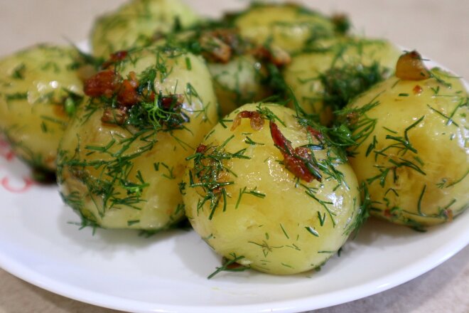 Young Boiled Potatoes With Fried Onions And Dill
