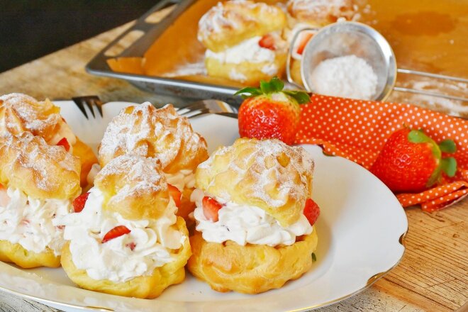 Profiteroles With Cream And Strawberries