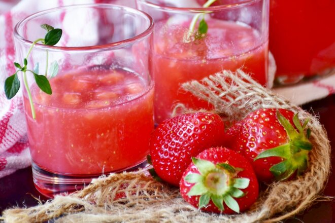 Strawberry Lemonade With Soda