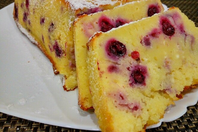 Mannik On Sour Cream With Cottage Cheese And Black Currant