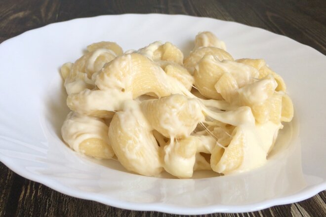 Pasta With Cheese In A Creamy Sauce