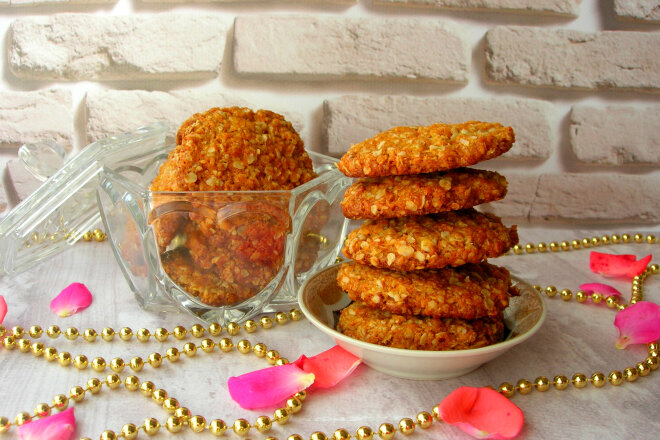 Australian Anzac Biscuits With Oatmeal And Coconut