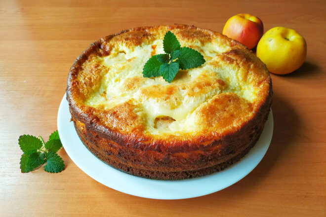 Apple Pie With Sour Cream Filling