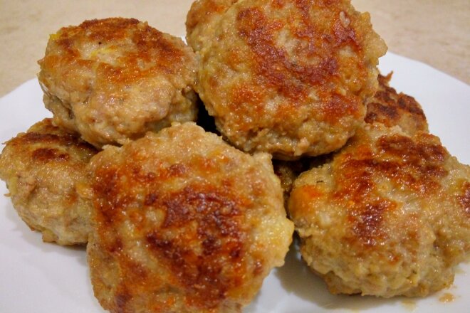 Juicy Minced Meat Patties In A Pan