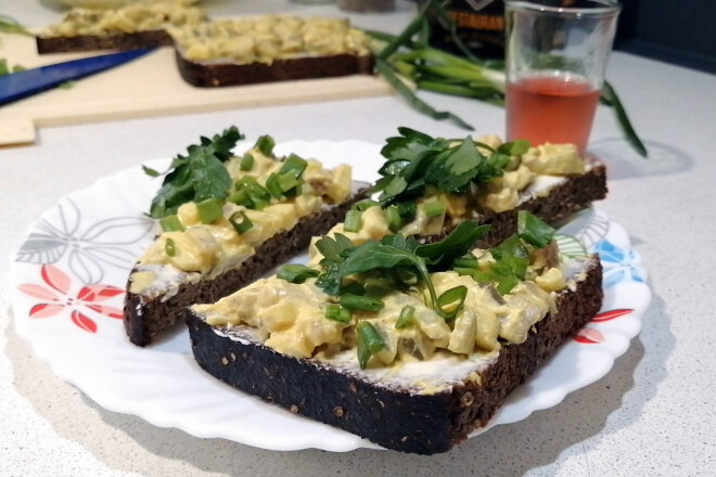 Danish Sandwiches Smerrebrod With Herring Curry