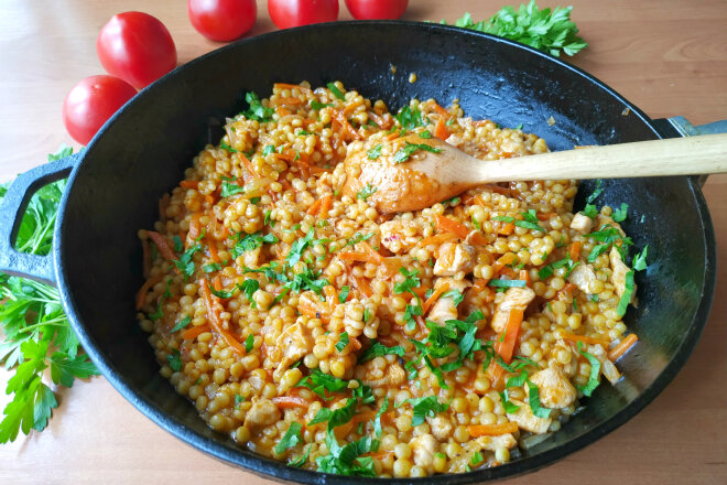 Ptitim Pasta With Chicken And Vegetables