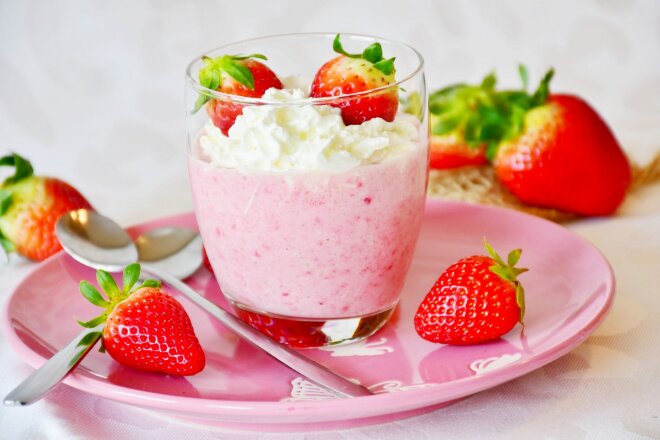 Strawberry Cream Mousse With Gelatin