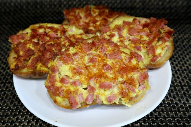 Hot Sandwiches With Sausage And Cheese In A Pan