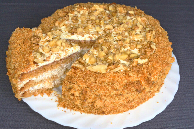Honey Sponge Cake With Sour Cream And Walnuts