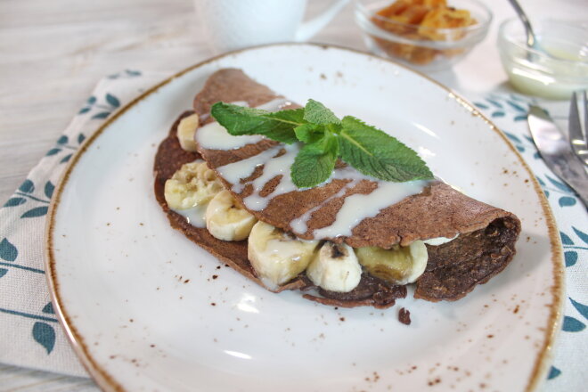 Chocolate oatmeal with banana