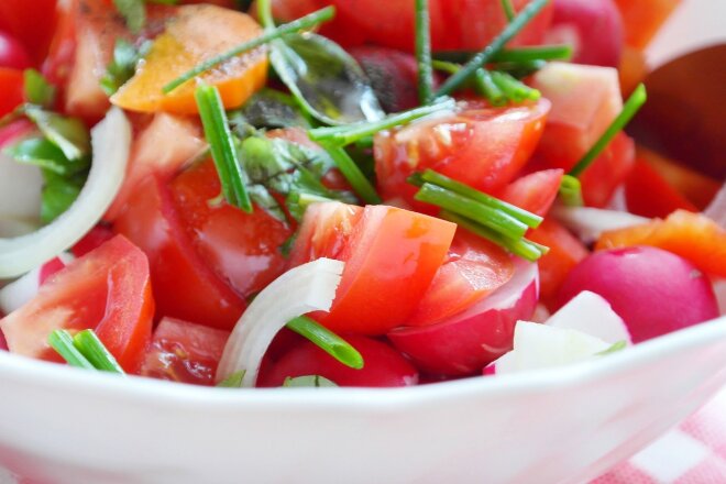 Salad With Radishes, Carrots And Tomatoes