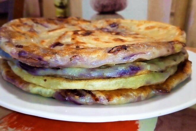 Uzbek Katlama With Onions In A Pan