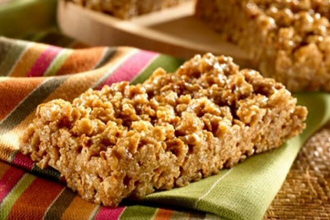 Oat Bars With Figs And Pistachios