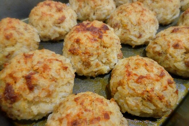 Minced Hedgehogs With Rice In The Oven